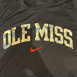 NWT Ole Miss X Realtree Nike Tee